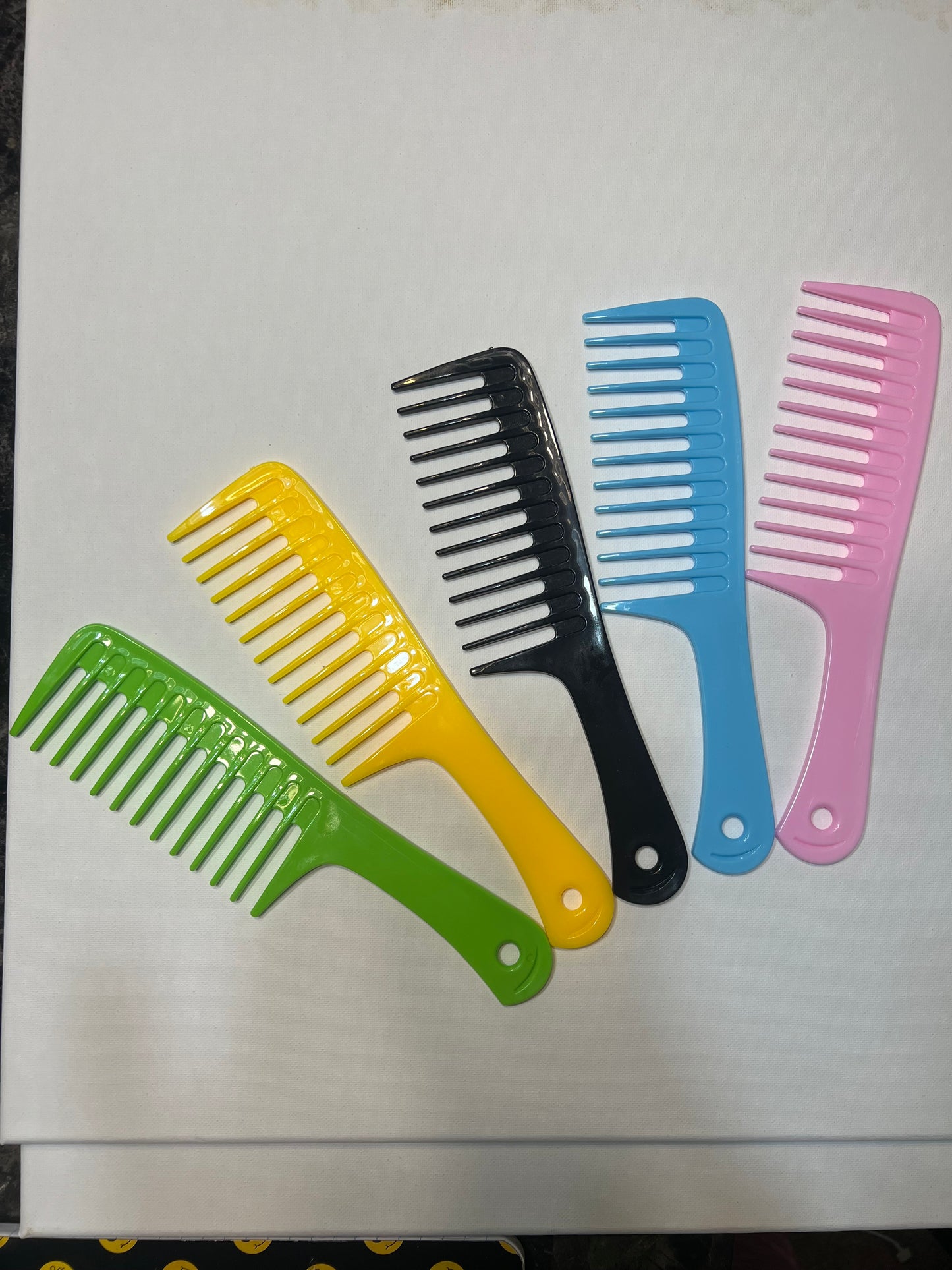 2 pack Wide tooth combs Great for detangling Reduce hair breakag For all hair types